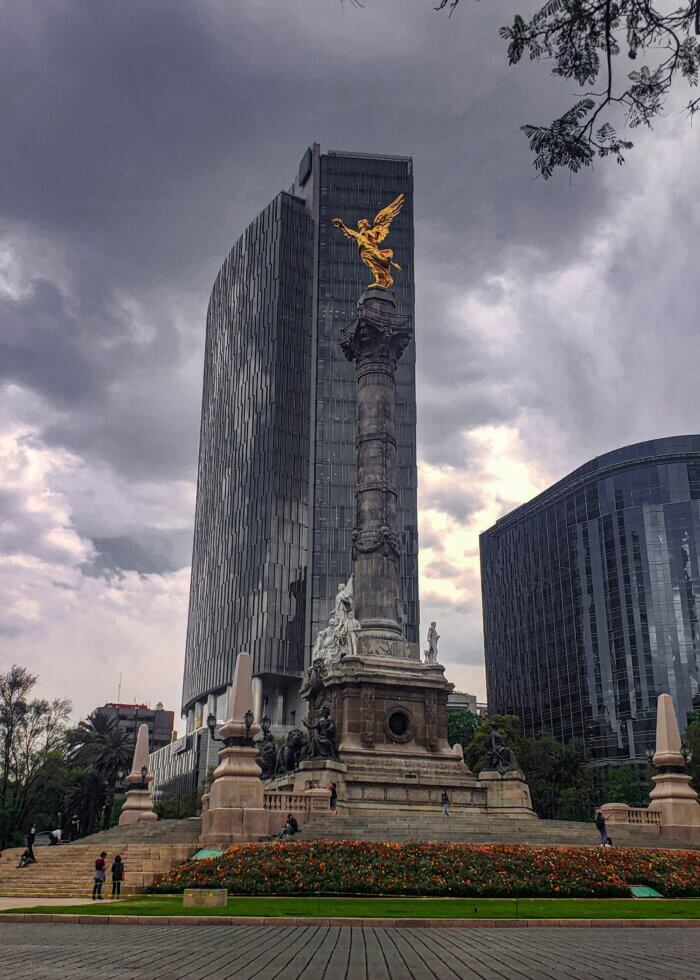 Anděl nezávislosti na Paseo de la Reforma v Mexico City – ikonický symbol města a jedno z nejnavštěvovanějších míst v Mexiku.