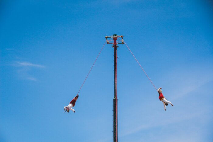 Voladeres de papantla v Tulum 